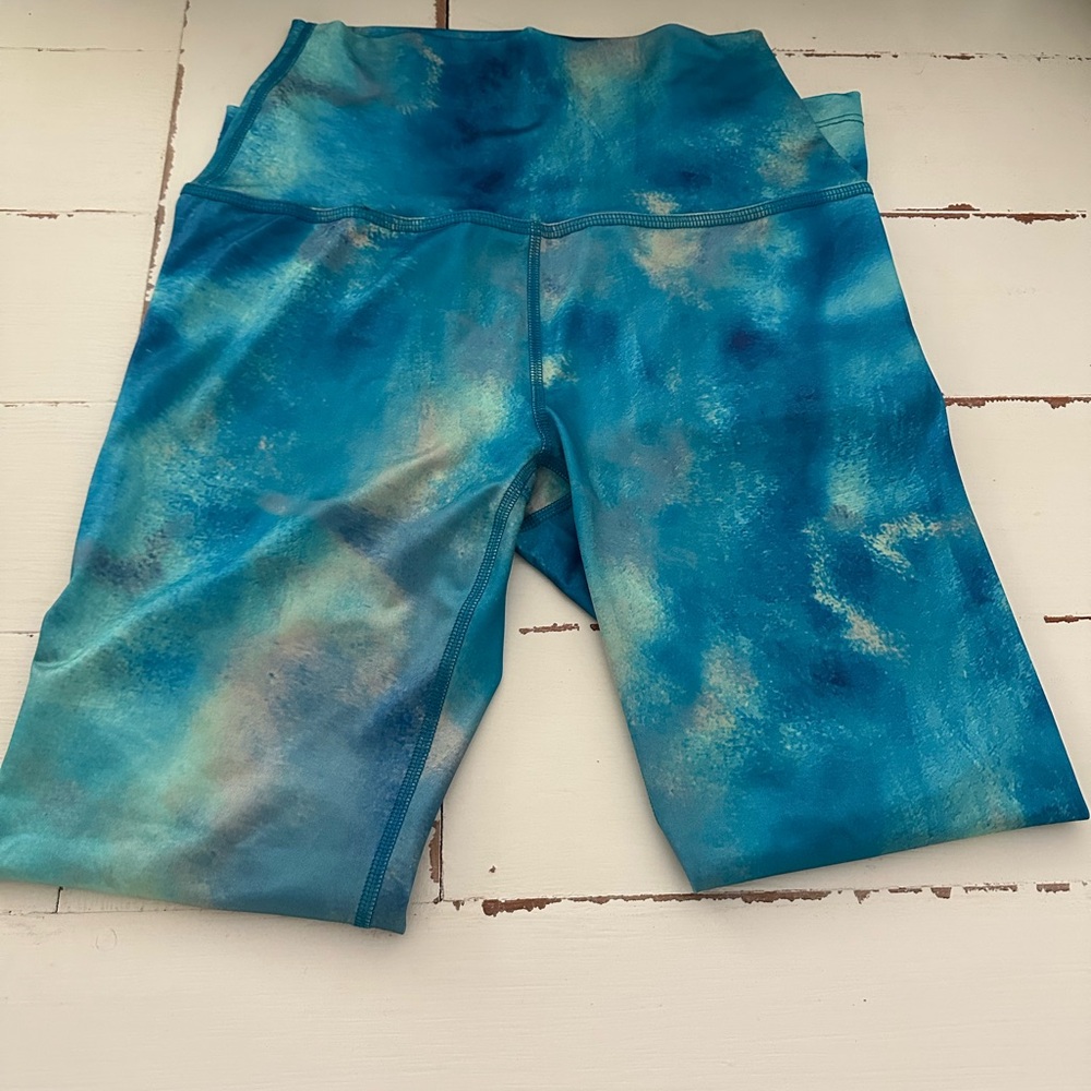 Beyond Yoga Blue Tie-Dye Leggings